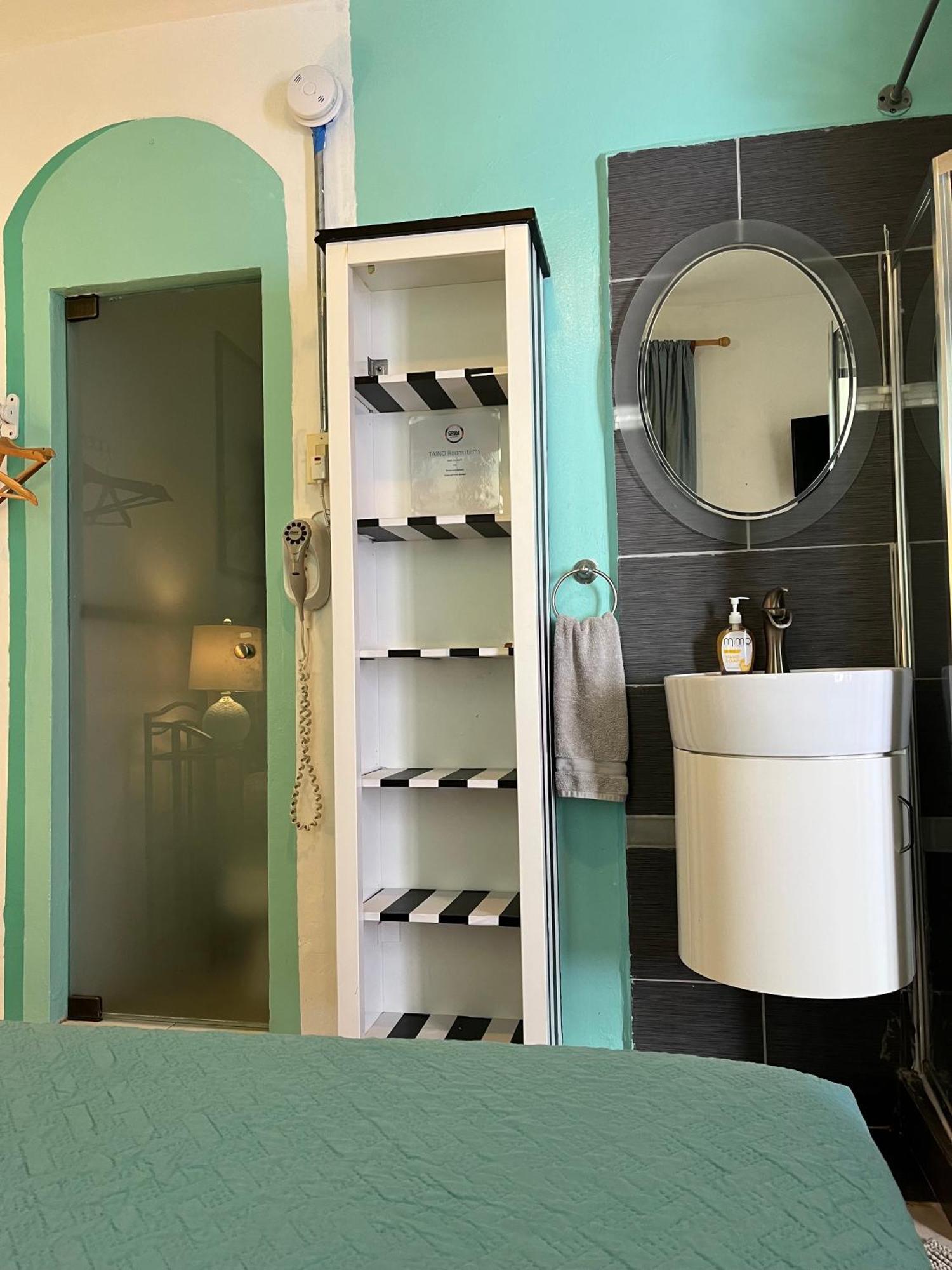 Lower Price, More Style, Discount Studio In San Juan,Pr, Beach, Free Bikes (Adults Only) Сан Хуан Екстериор снимка